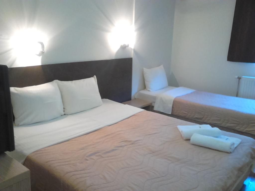Prenociste Konstantin 2008 Hotel Nis Phòng bức ảnh