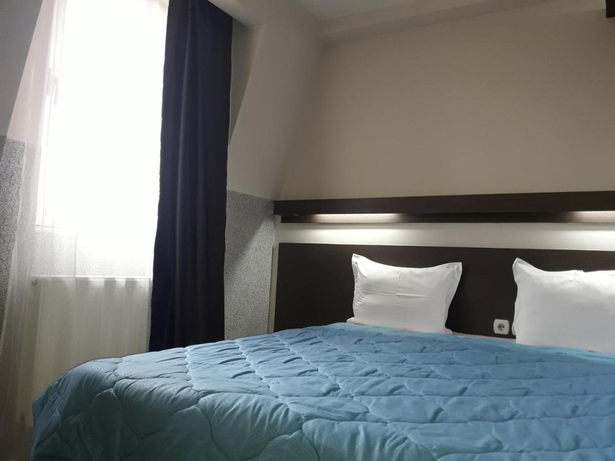 Prenociste Konstantin 2008 Hotel Nis Ngoại thất bức ảnh