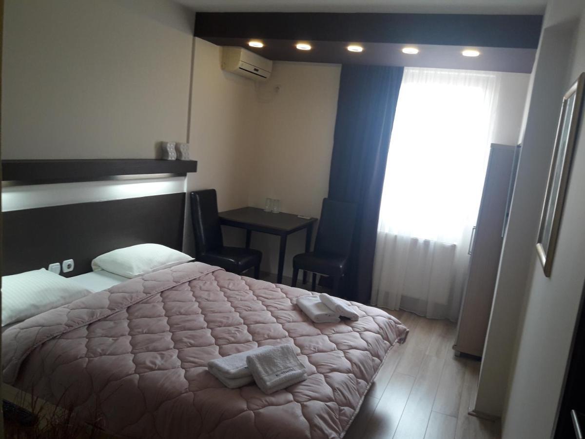 Prenociste Konstantin 2008 Hotel Nis Ngoại thất bức ảnh