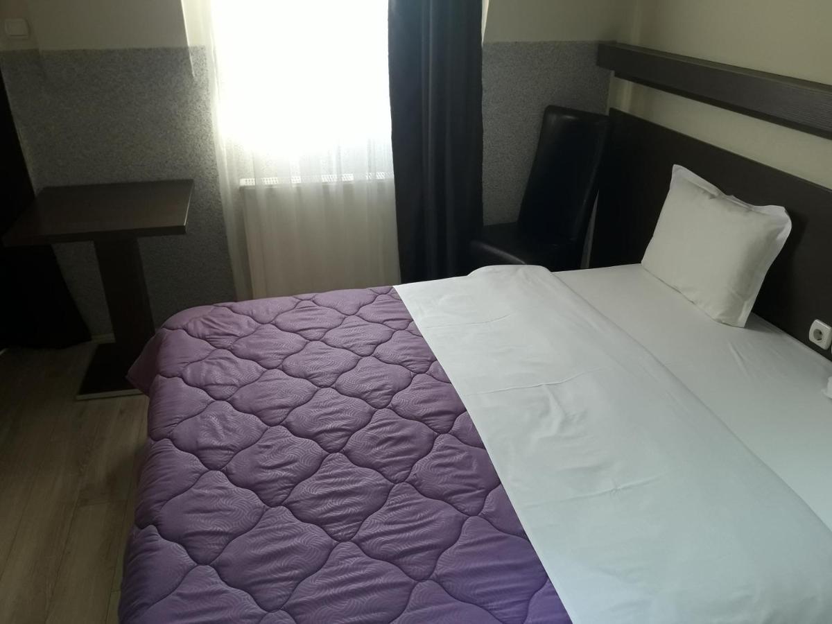 Prenociste Konstantin 2008 Hotel Nis Ngoại thất bức ảnh