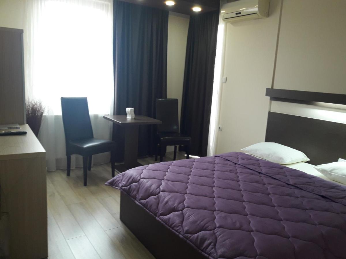 Prenociste Konstantin 2008 Hotel Nis Ngoại thất bức ảnh