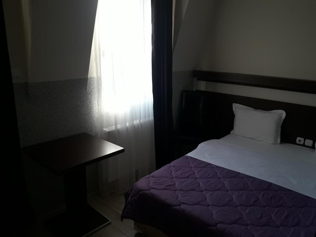 Prenociste Konstantin 2008 Hotel Nis Ngoại thất bức ảnh