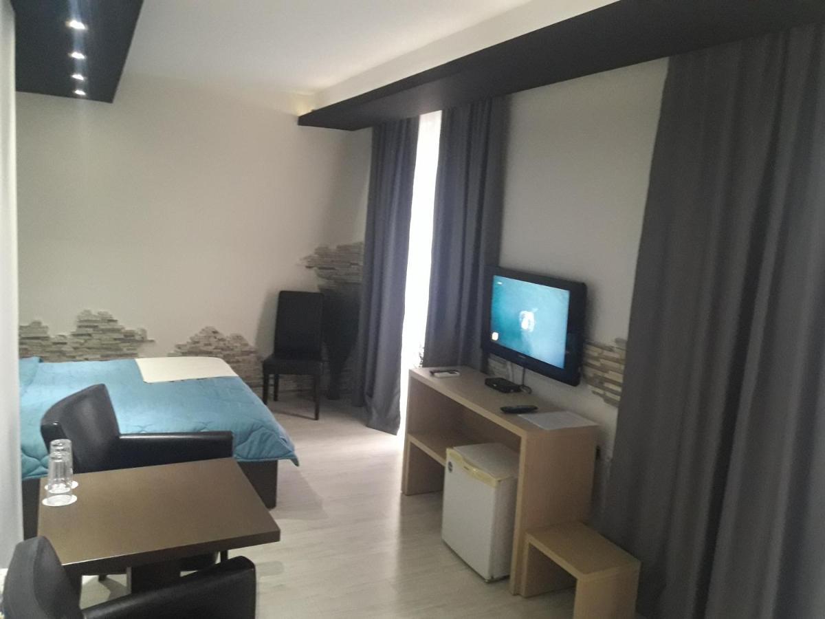 Prenociste Konstantin 2008 Hotel Nis Ngoại thất bức ảnh