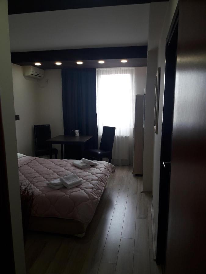 Prenociste Konstantin 2008 Hotel Nis Ngoại thất bức ảnh