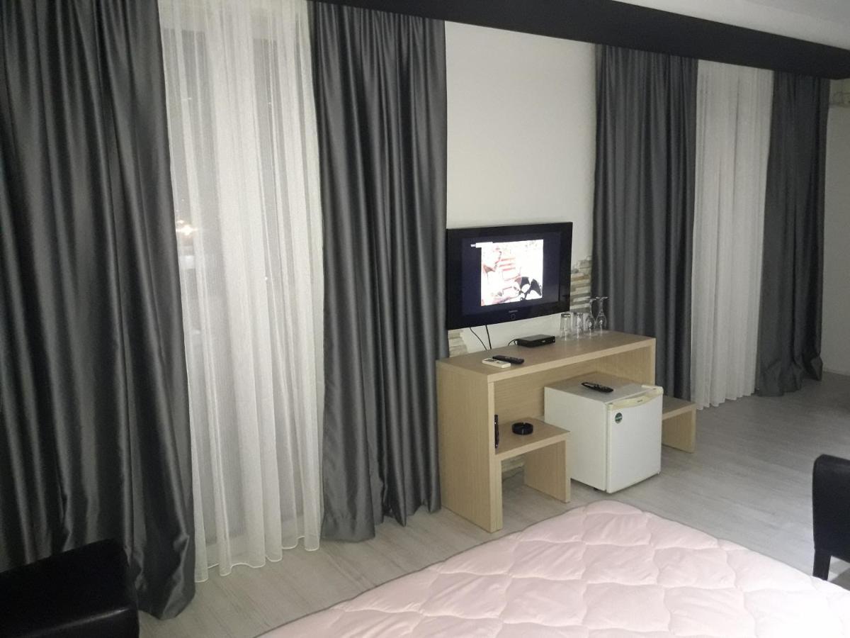 Prenociste Konstantin 2008 Hotel Nis Ngoại thất bức ảnh